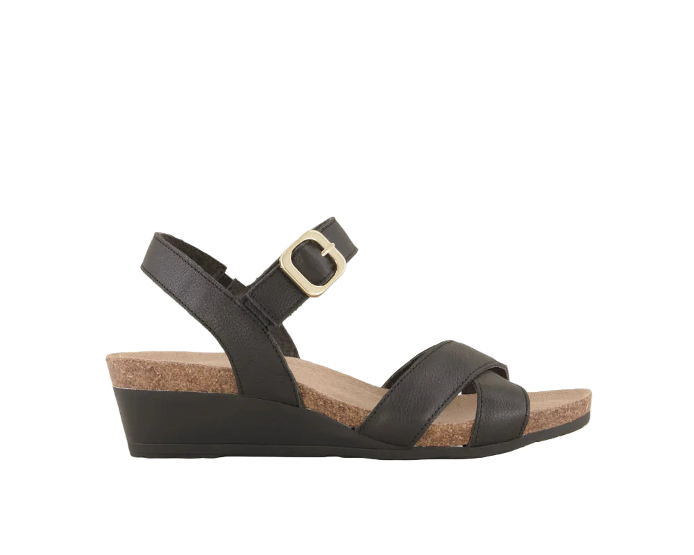 naot throne women's | 