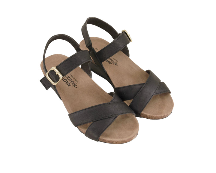 naot throne women's | black