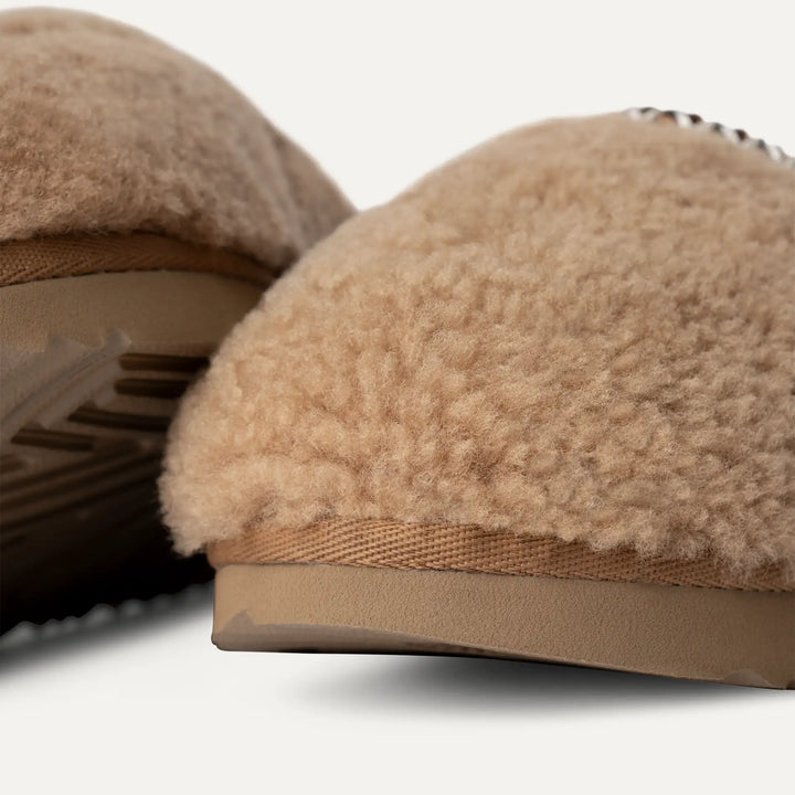 ugg tasman maxi curly women's | chestnut