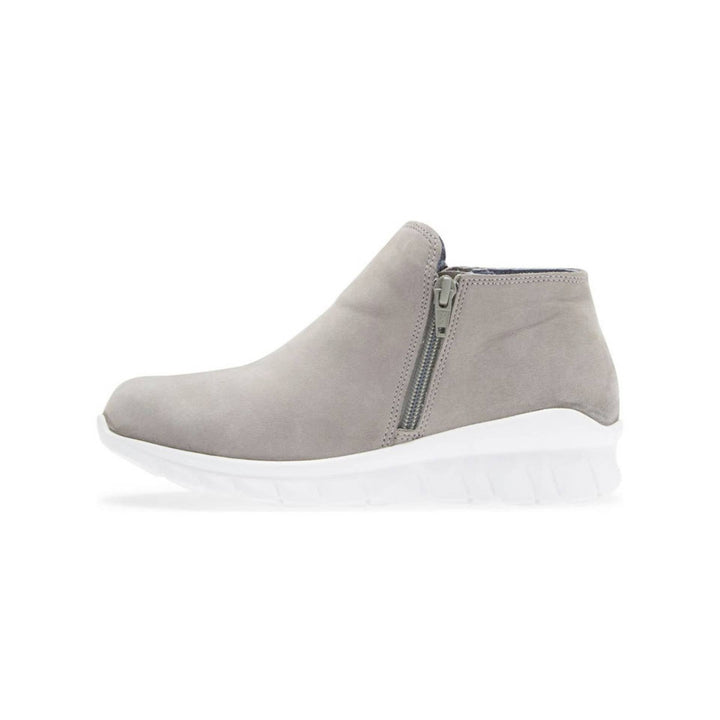 LIGHT GREY NUBUCK