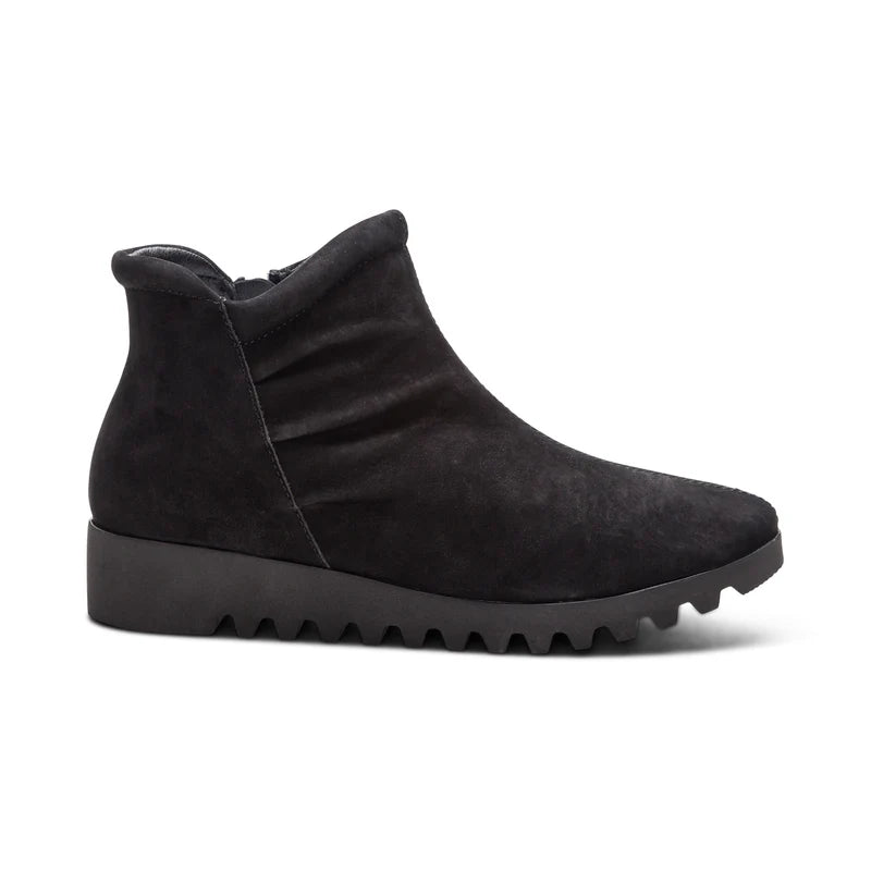 aetrex zoey slip-on women's | black