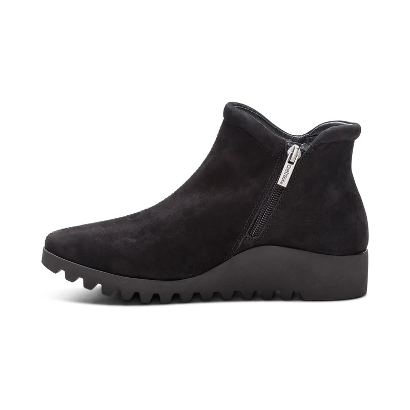 aetrex zoey slip-on women's | black