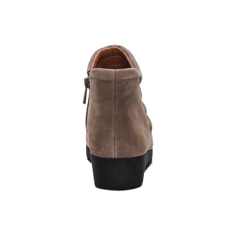 aetrex zoey slip-on women's | dk taupe