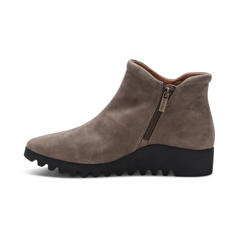 aetrex zoey slip-on women's | dk taupe