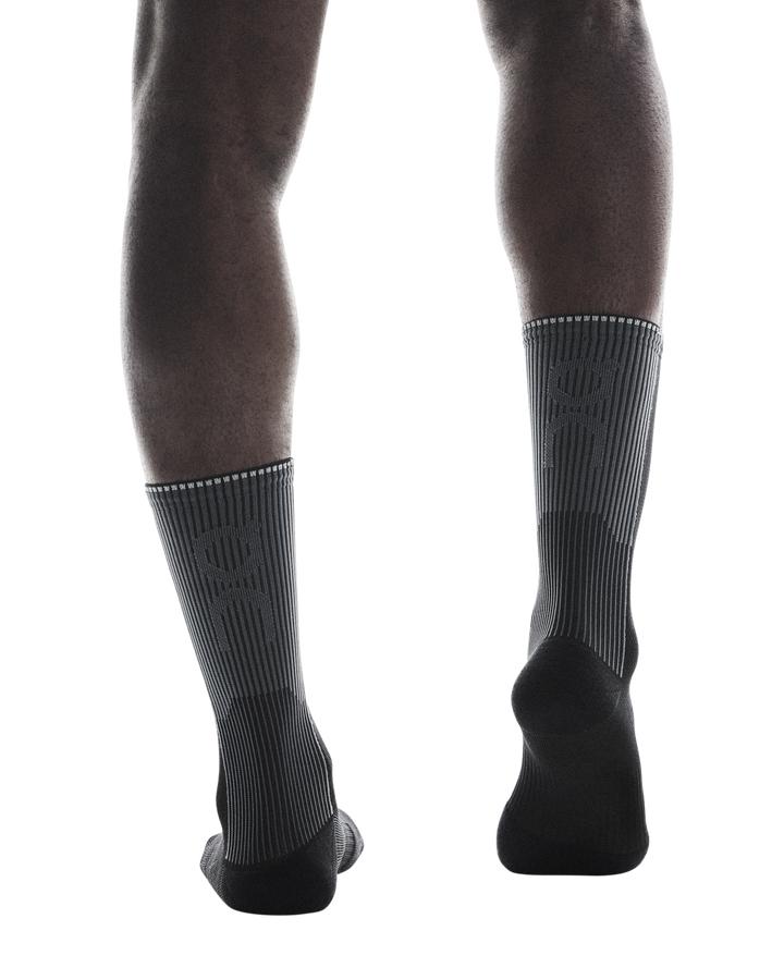 on performance run sock high | black eclipse