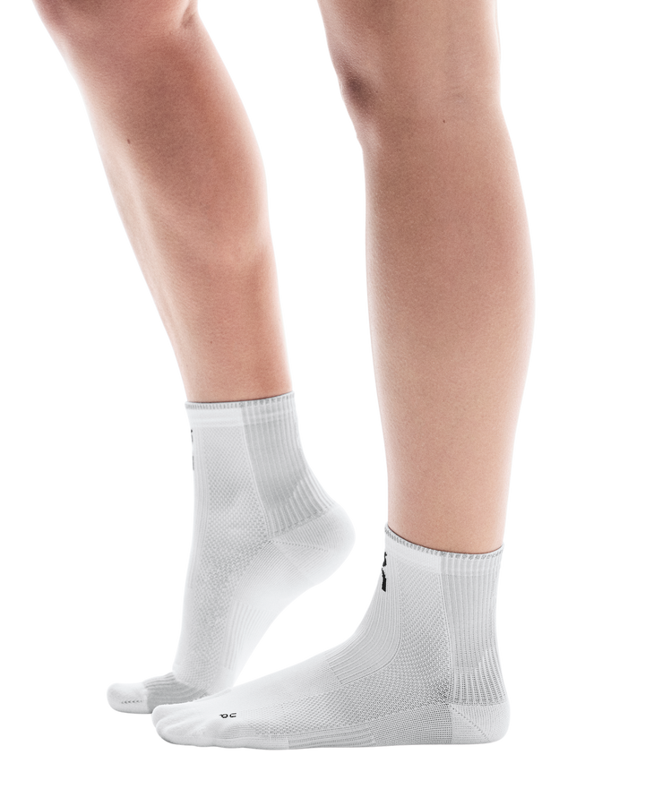on performance run sock mid | white glacier
