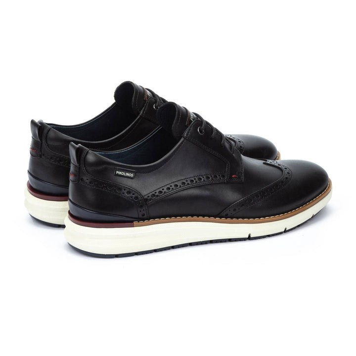 pikolinos manacor wingtip men's | black