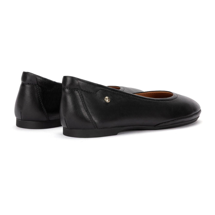 pikolinos carmona ballerina women's | black