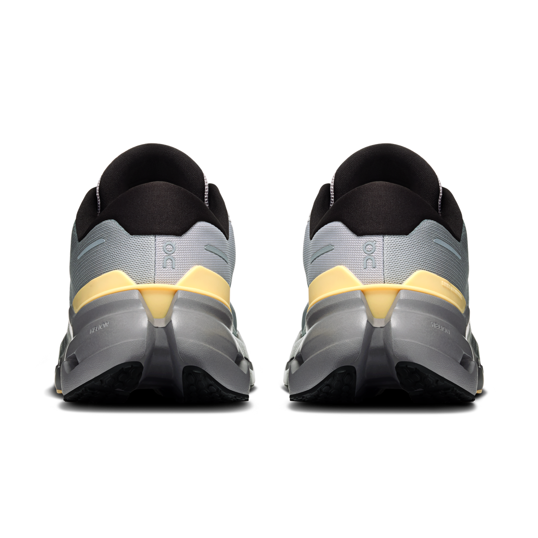 on cloudrunner 3 men's | platinum squash