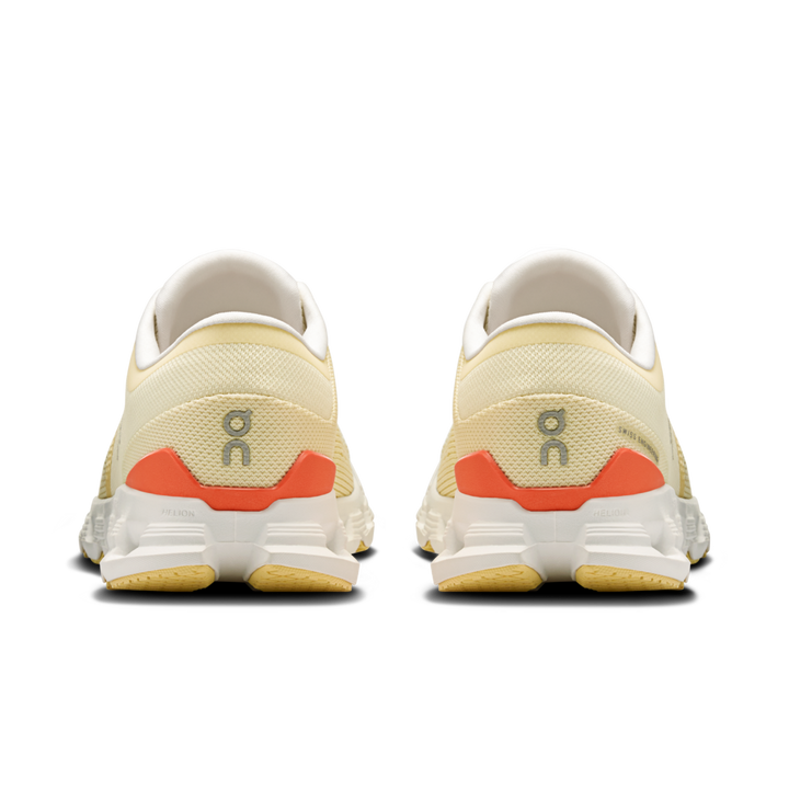 on cloud x 4 women's | castor / flame