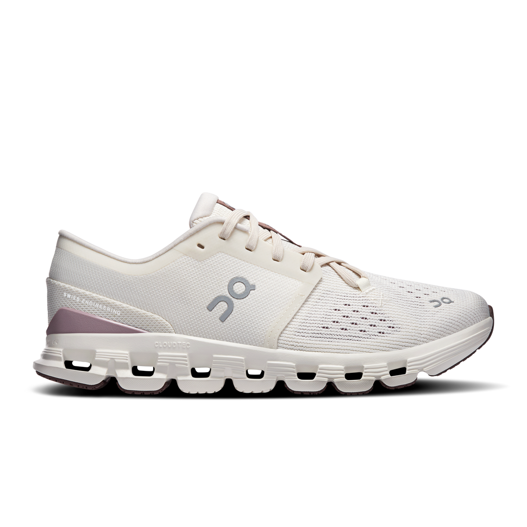 on cloud x 4 women's | ivory heron