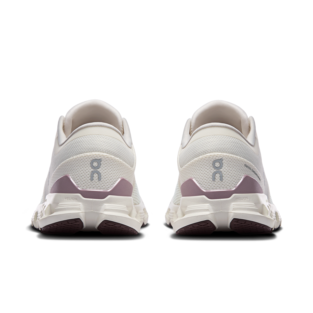 on cloud x 4 women's | ivory heron