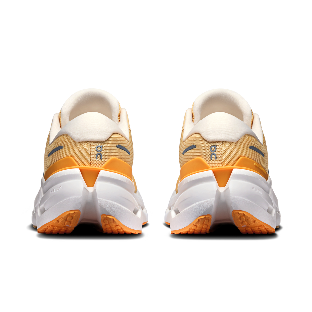 on cloudrunner 3 women's | squash saffron