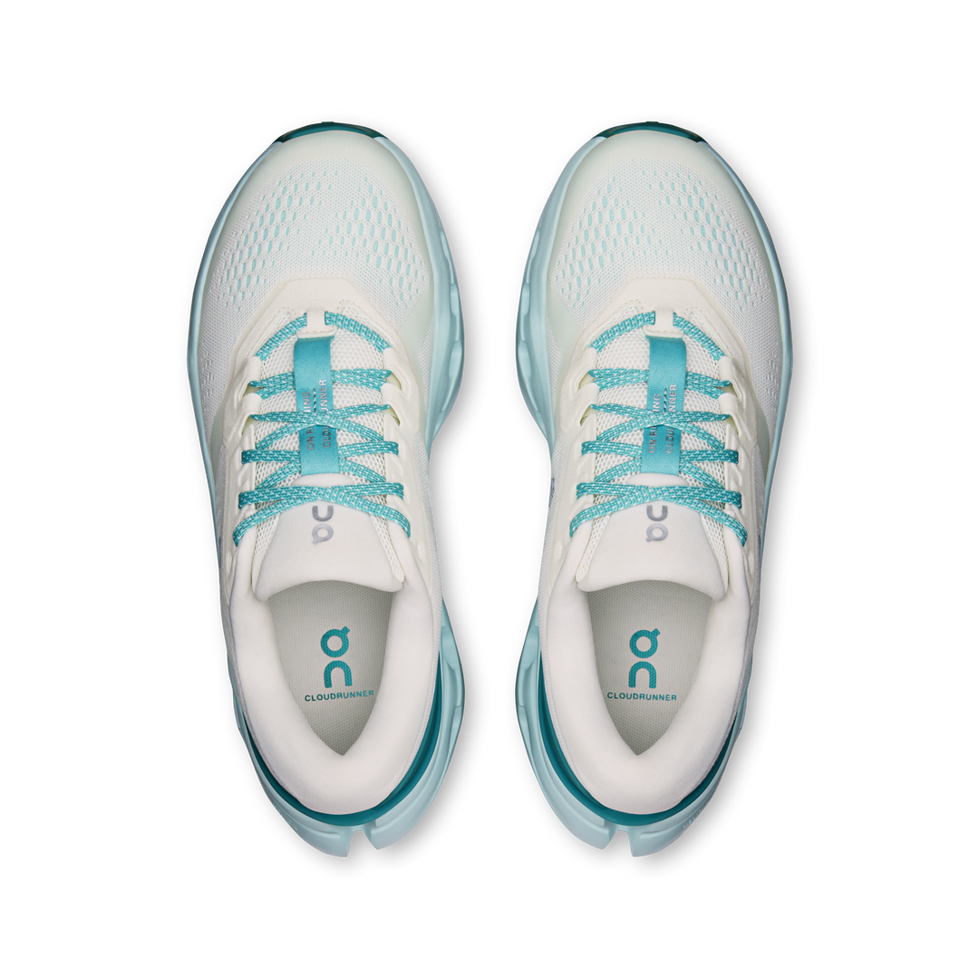 on cloudrunner 3 women's | ivory aquamarine