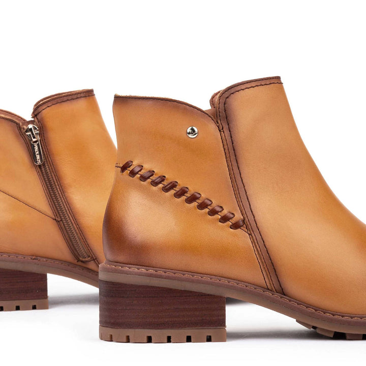 pikolinos medina women's | vanilla