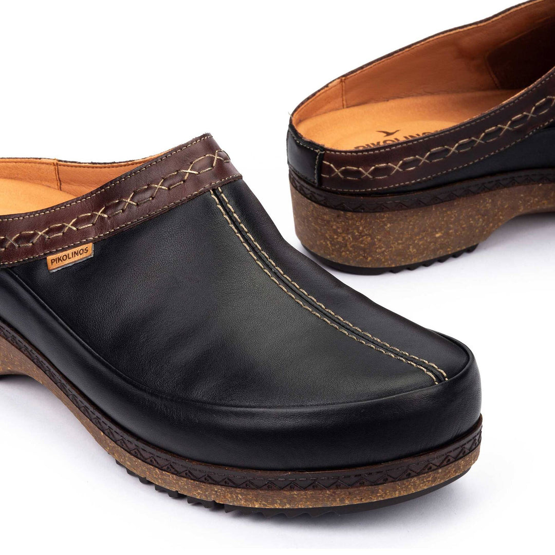 pikolinos granada clogs women's | black