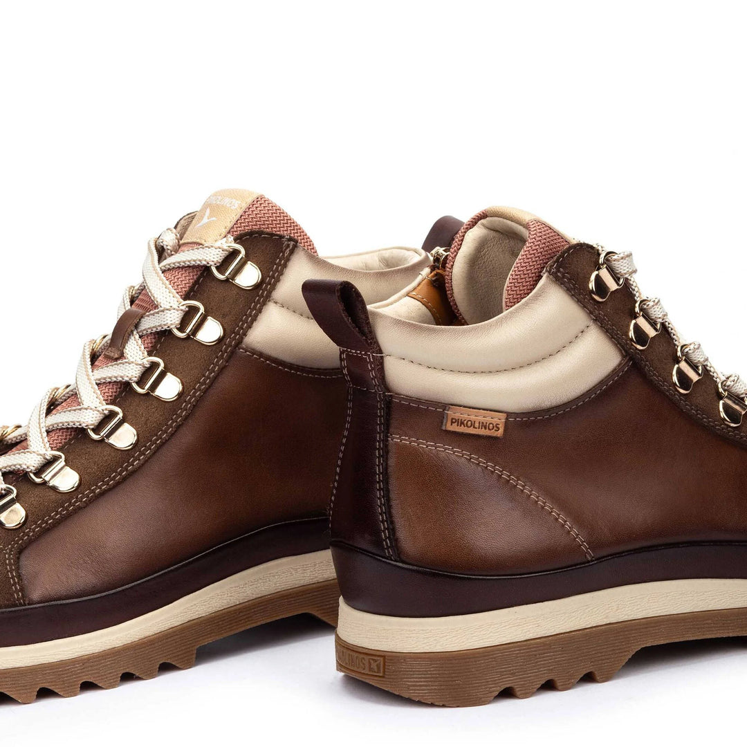 pikolinos vigo ankle boot women's | topo