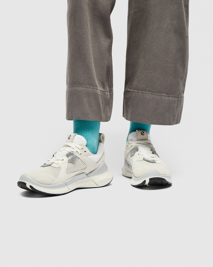 ecco biom 2.2 women's | wht