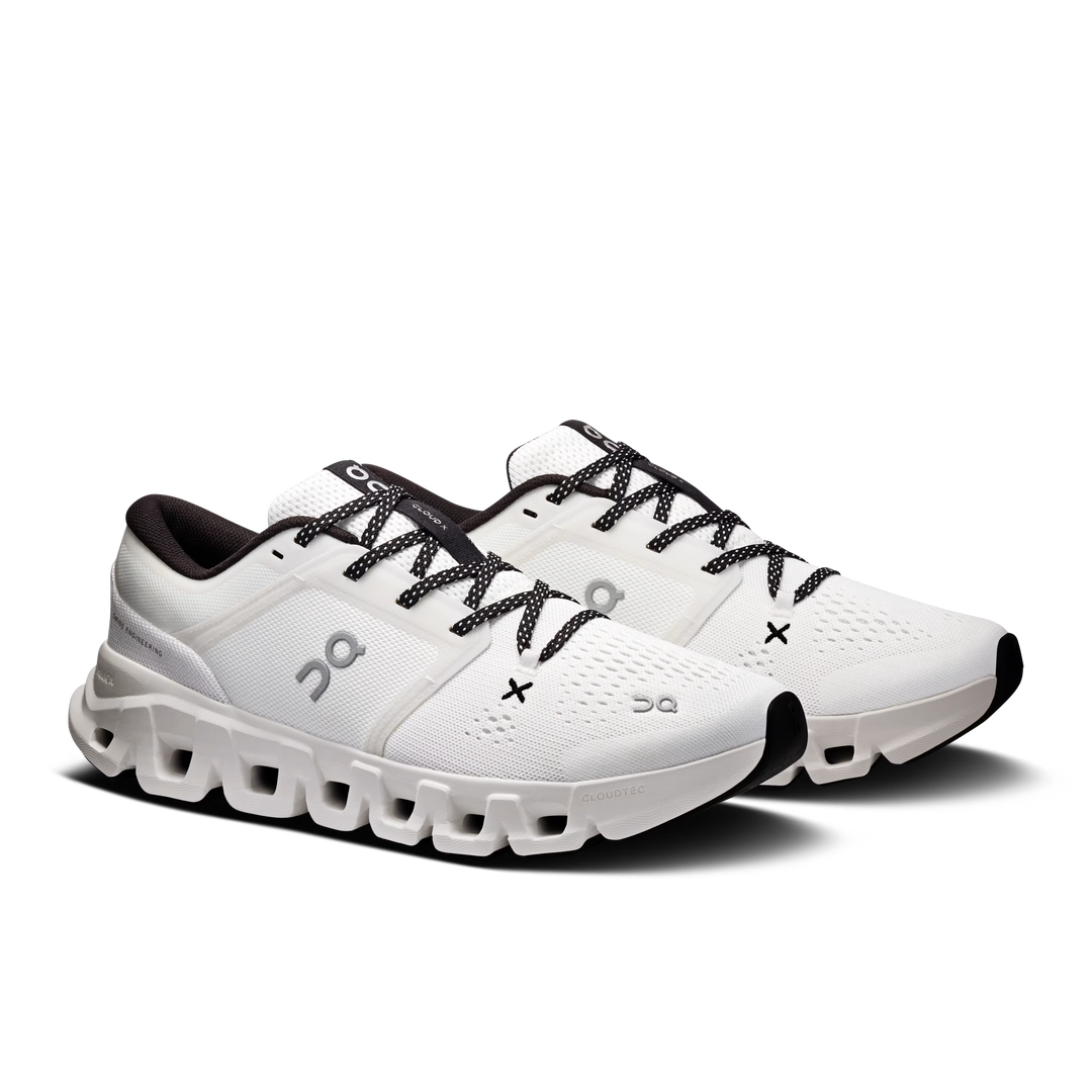 on cloud x 5 women's | white black