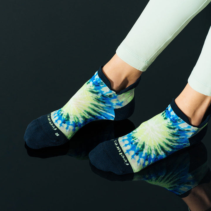 feetures elite light cushion | electric sunburst