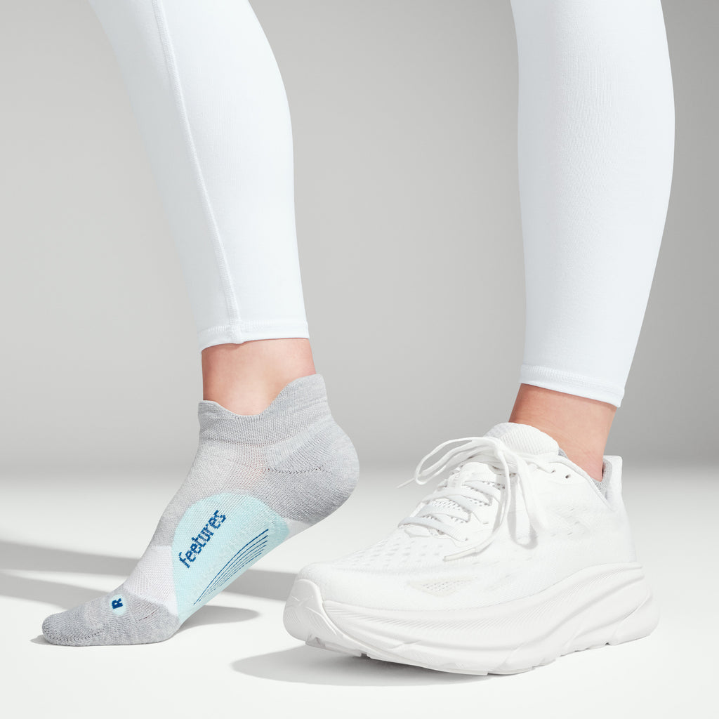 feetures elite light cushion | gray sky