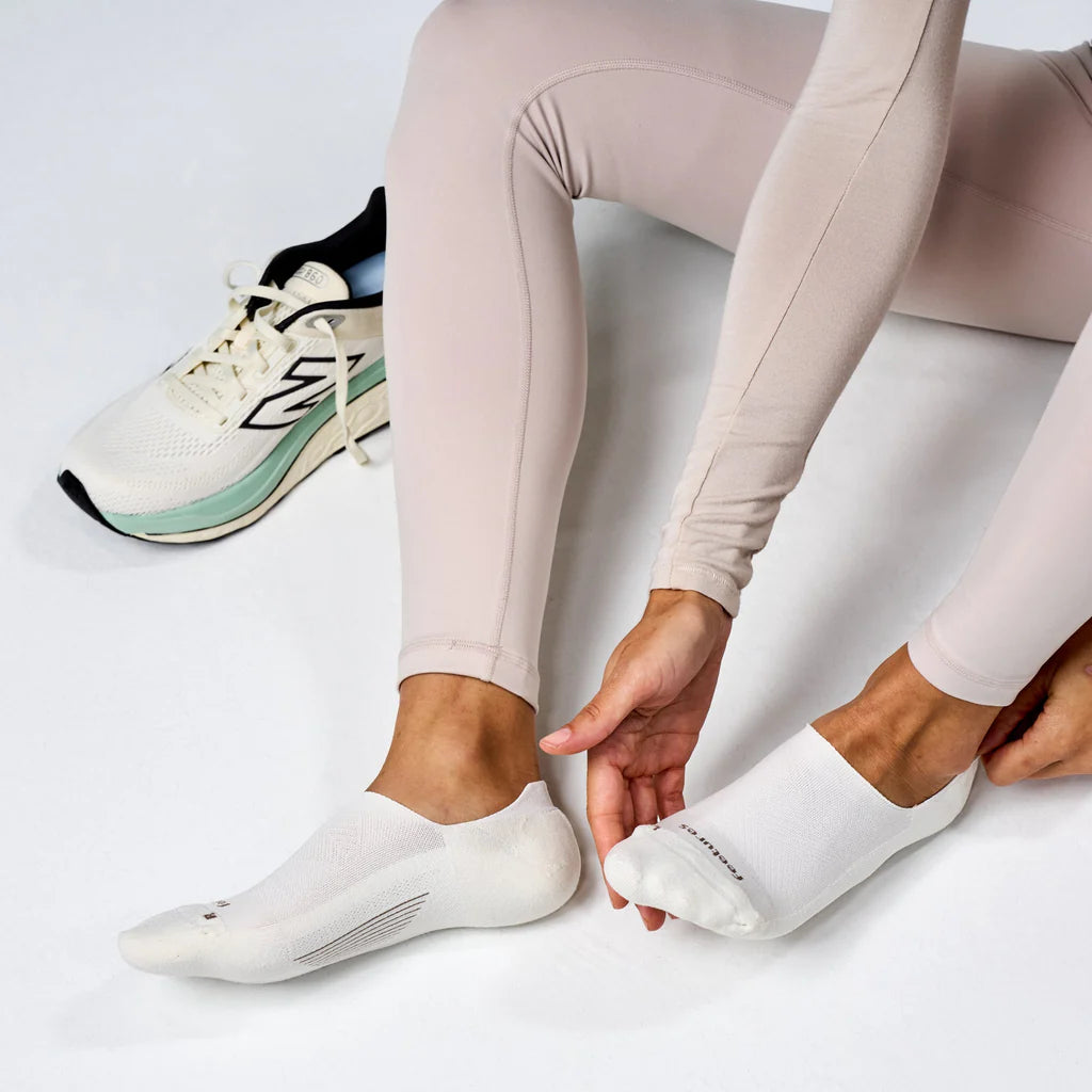 feetures elite light cushion invisible | bone