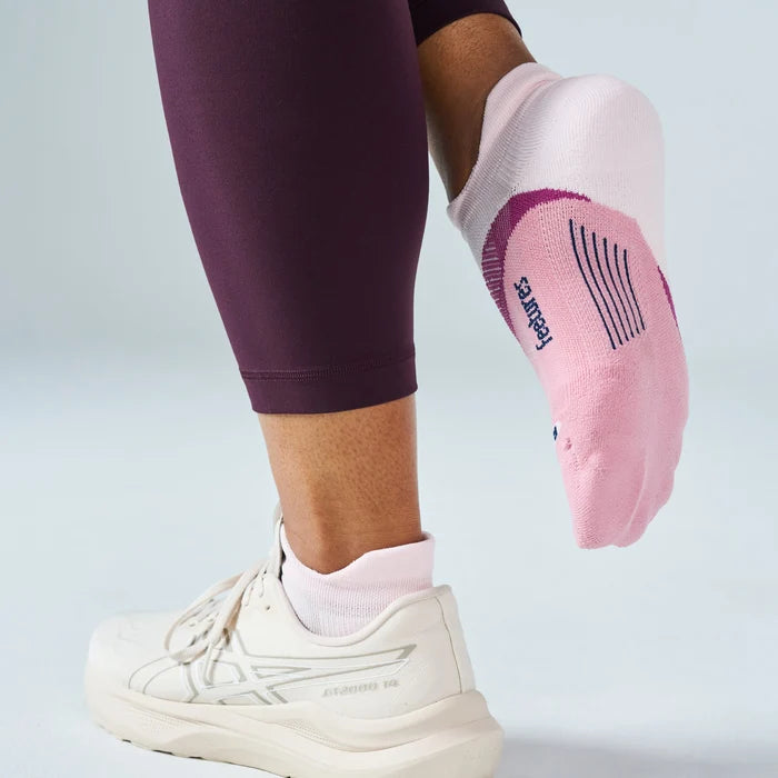 feetures elite light cushion tab sock | pink salt
