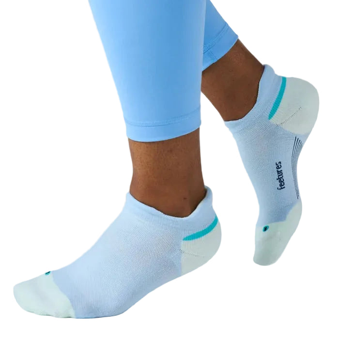 feetures elite max cushion tab sock | glacier mist
