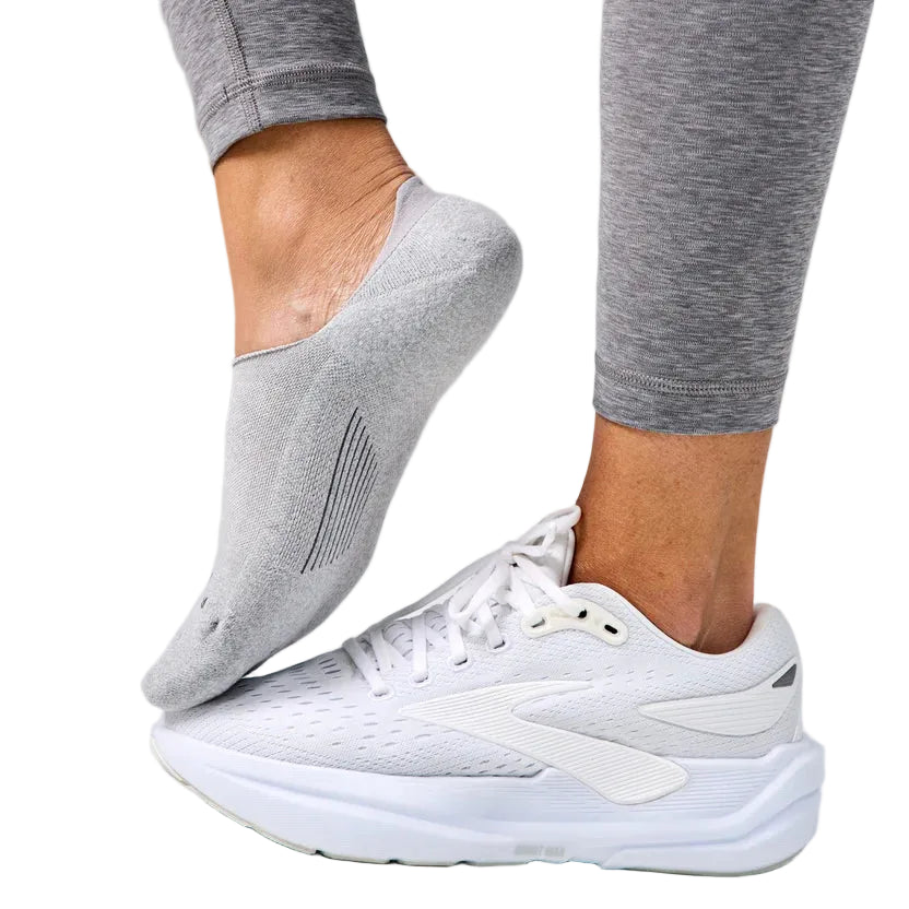 feetures elite ultra light invisible women's | light gray
