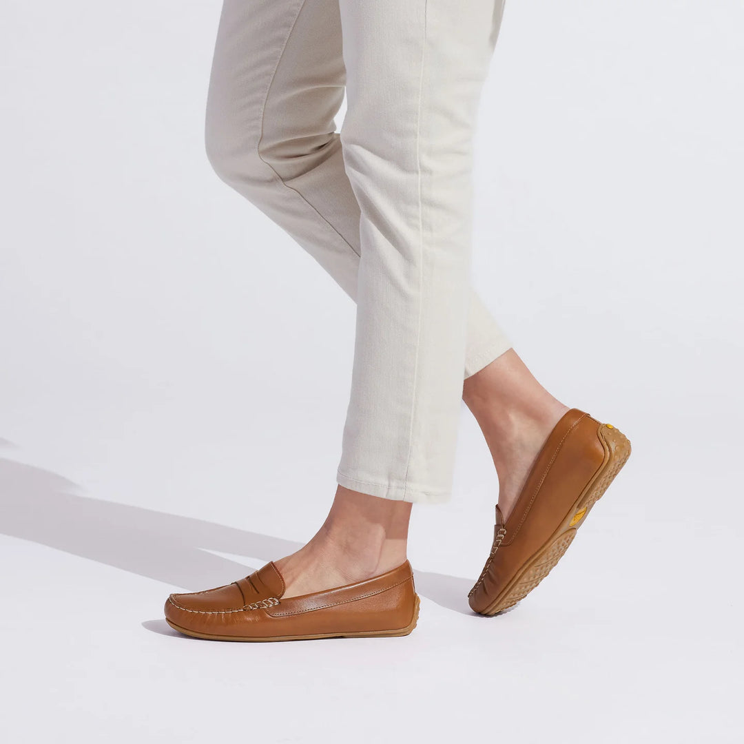 samuel hubbard free spirit driver women's | lug tan