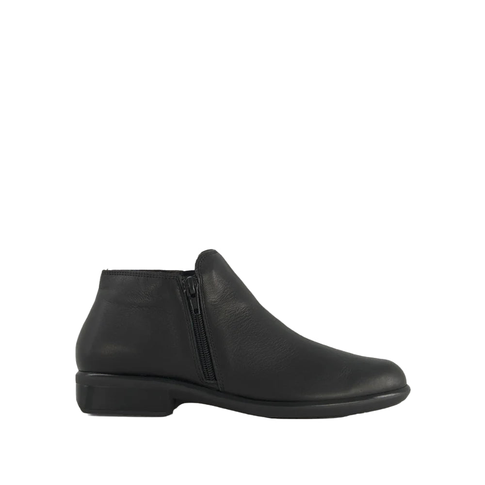 naot helm women's | black