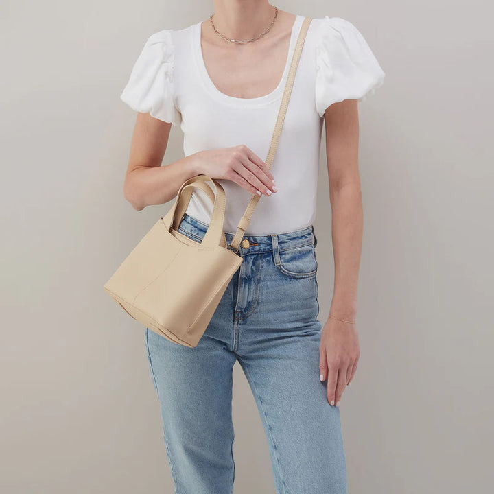 hobo vida small tote women's | almond/coconut