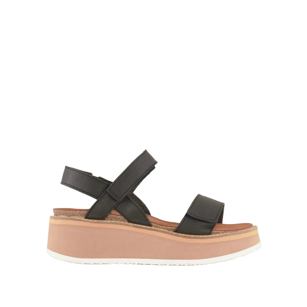 naot meringue women's | blk soft lea