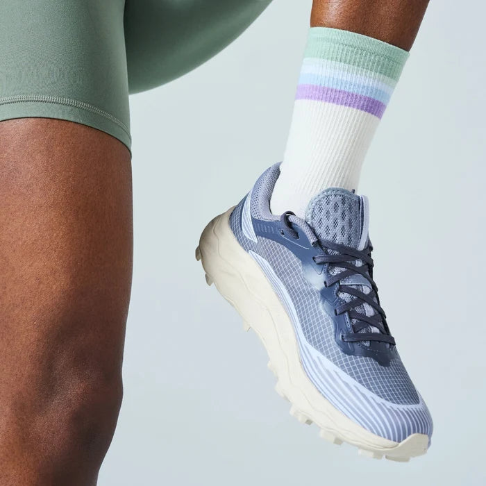 feetures merino 10 max cushion mini crew sock | sandstone