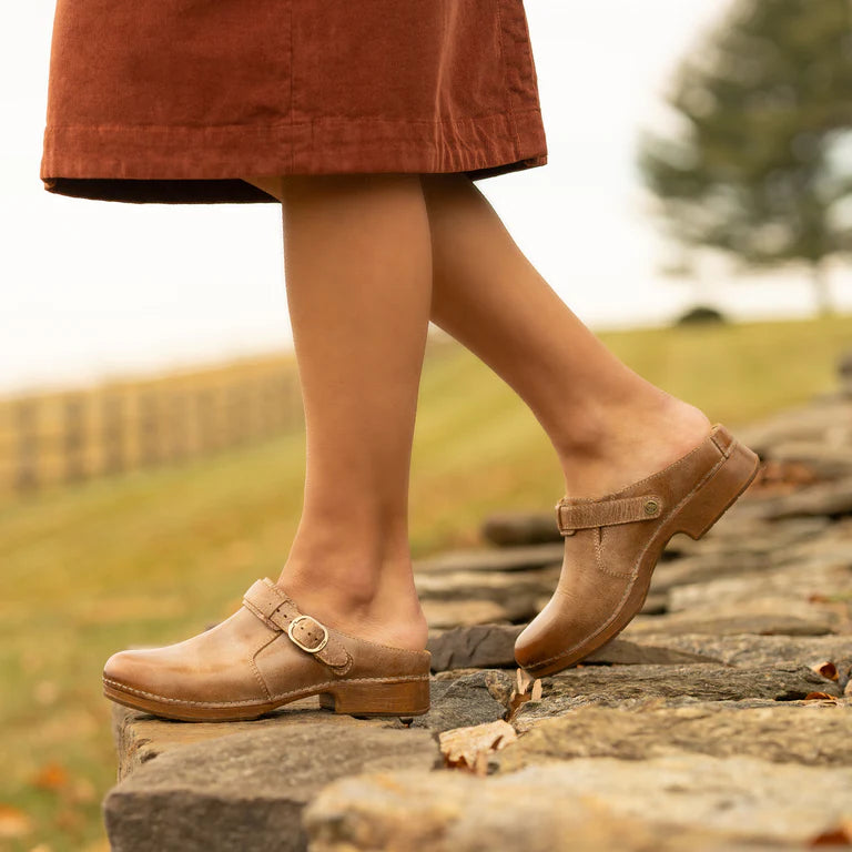 dansko millie women's | tan