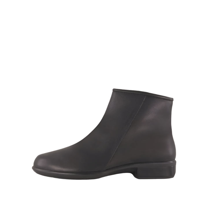 naot norther women's | blk wr lea
