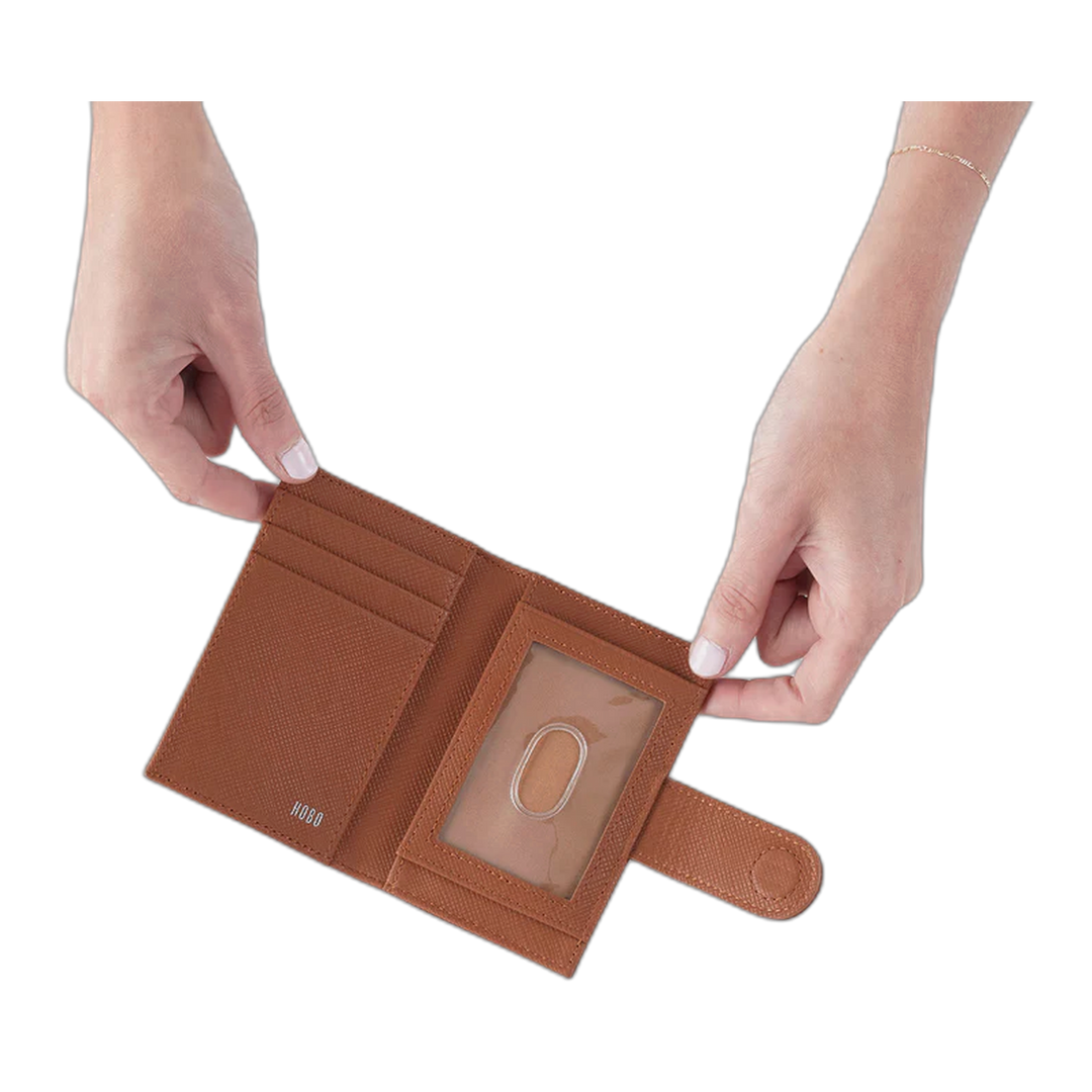 hobo essential card case women's | lion (saffiano)