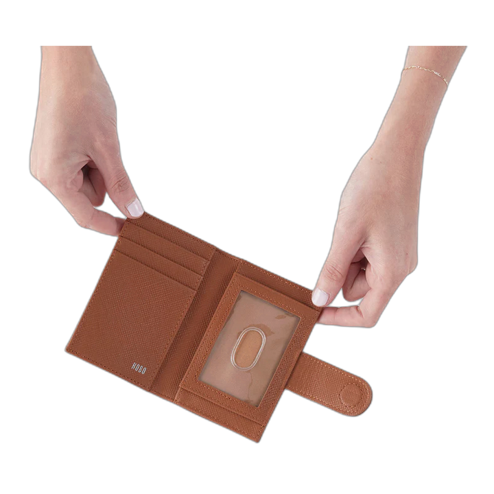 hobo essential card case women's | lion (saffiano)