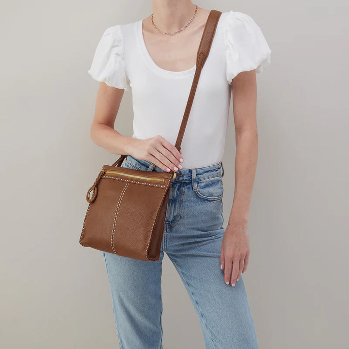 hobo austin medium crossbody women's | timber brown