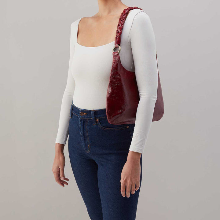 hobo madison shoulder women's | garnet gloss