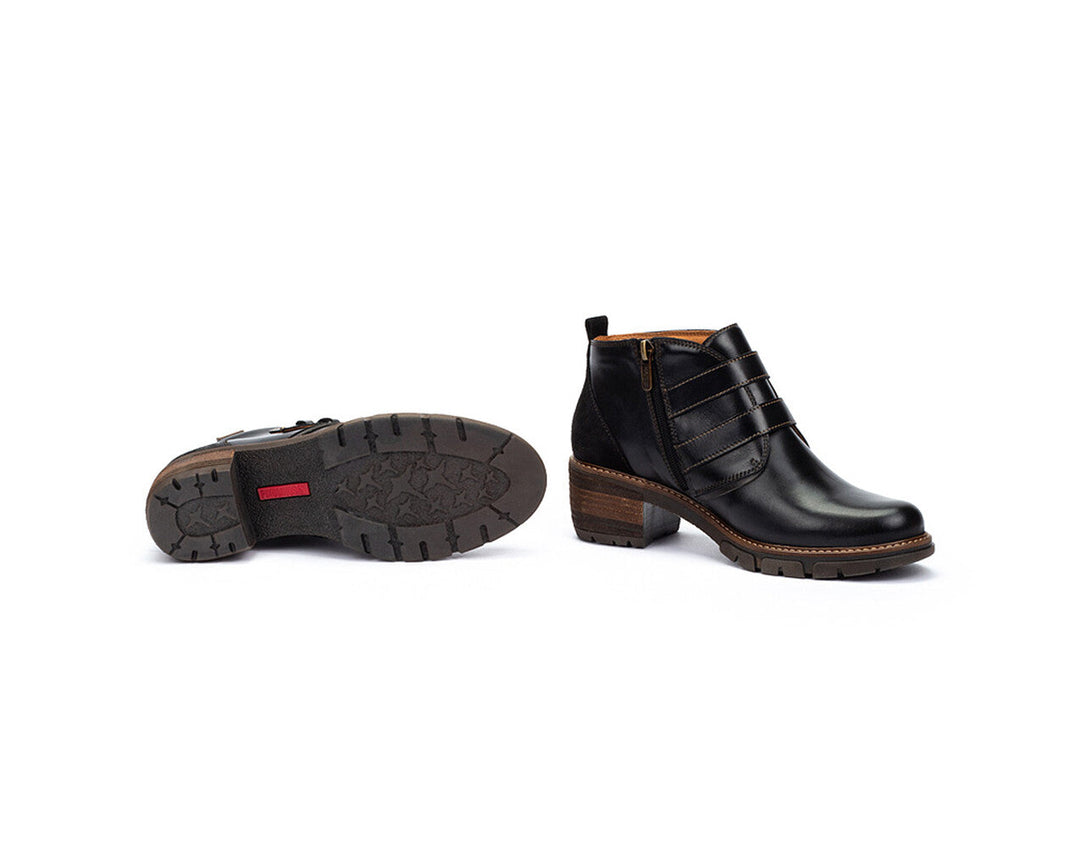pikolinos san sebastia buckle women's | black