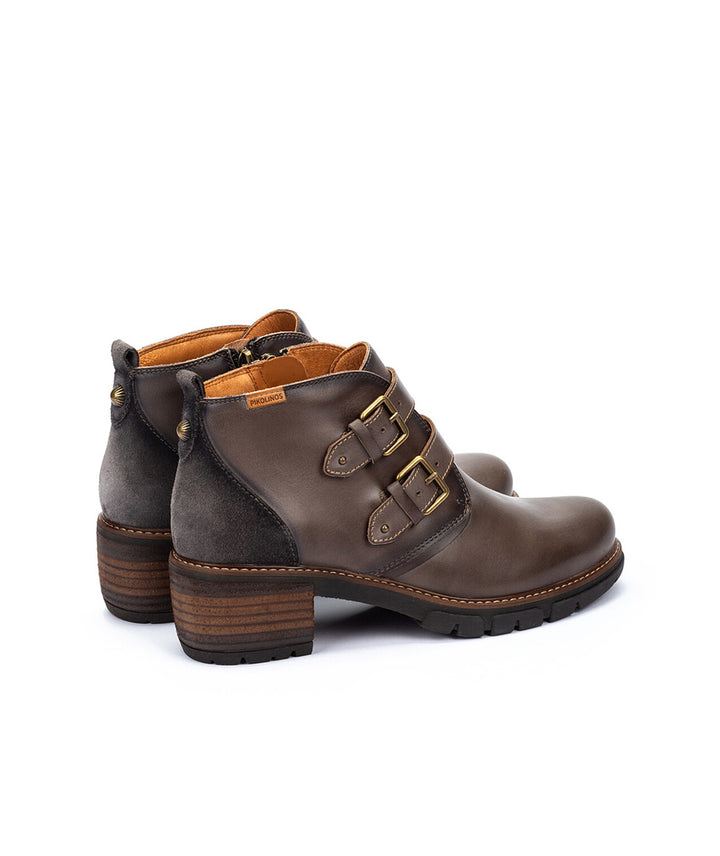 pikolinos san sebastia buckle women's | dark grey