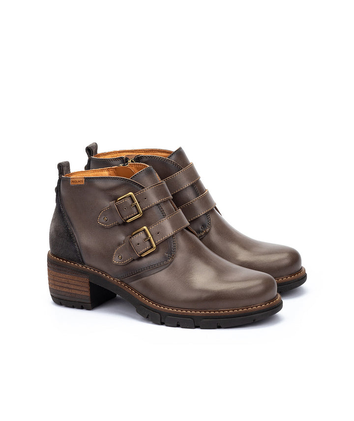 pikolinos san sebastia buckle women's | dark grey