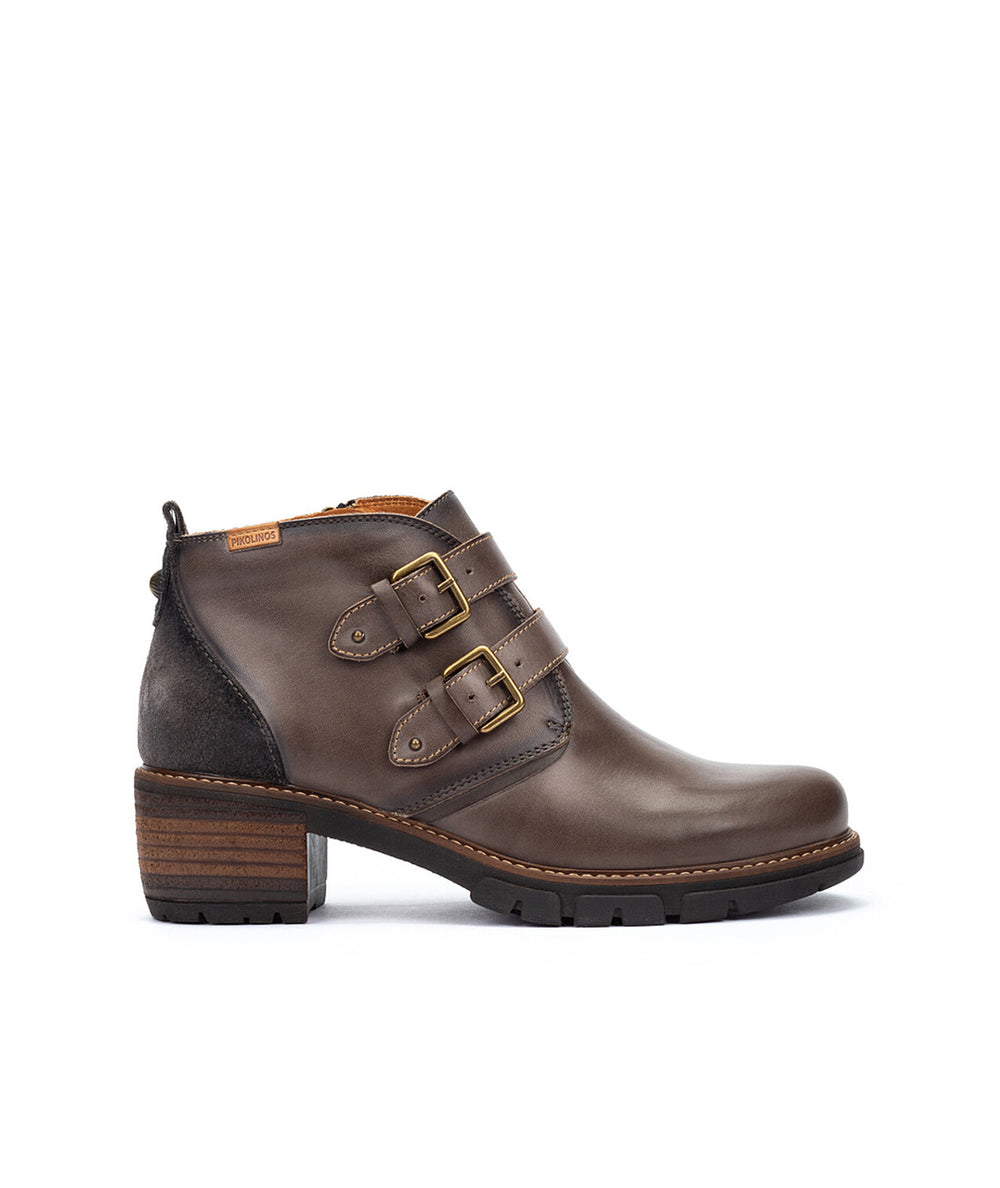 pikolinos san sebastia buckle women's | 