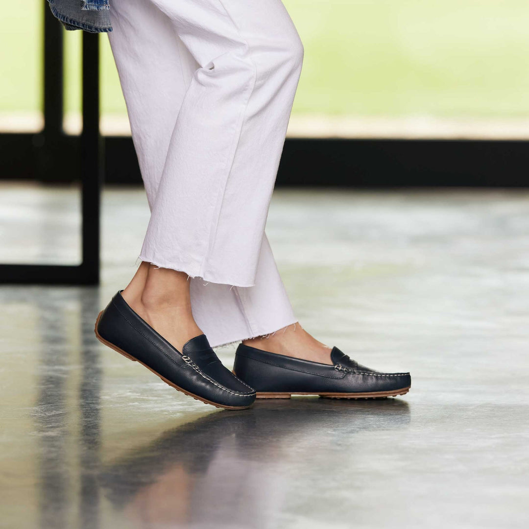 samuel hubbard free spirit driver women's | navy leather