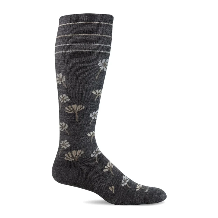 sockwell field flower moderate graduated compression socks women's | charcoal