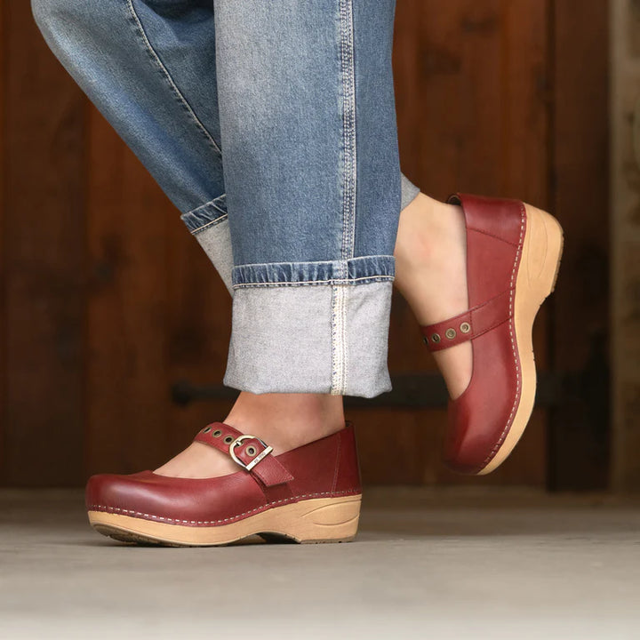 dansko xp 2.0 mary jane clog women's | red