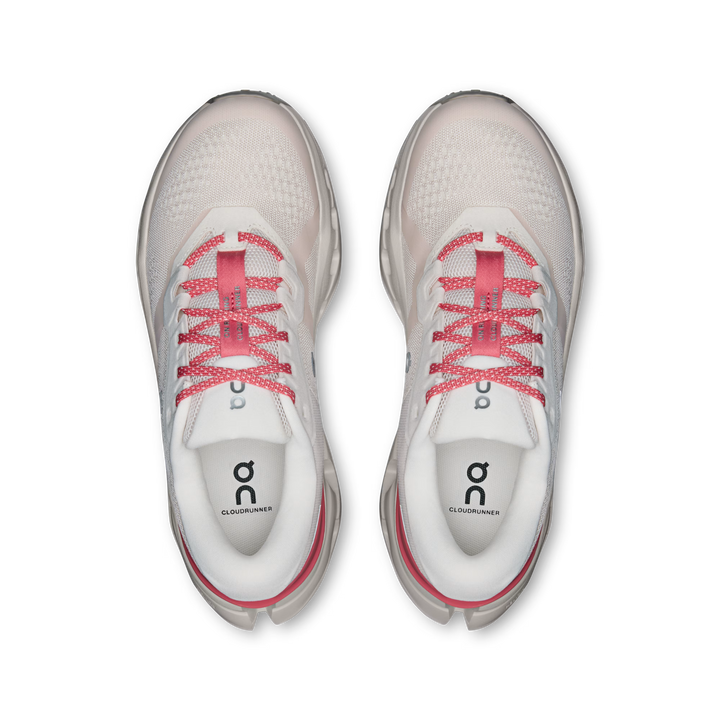 on clourunner 3 women's | oyster camellia