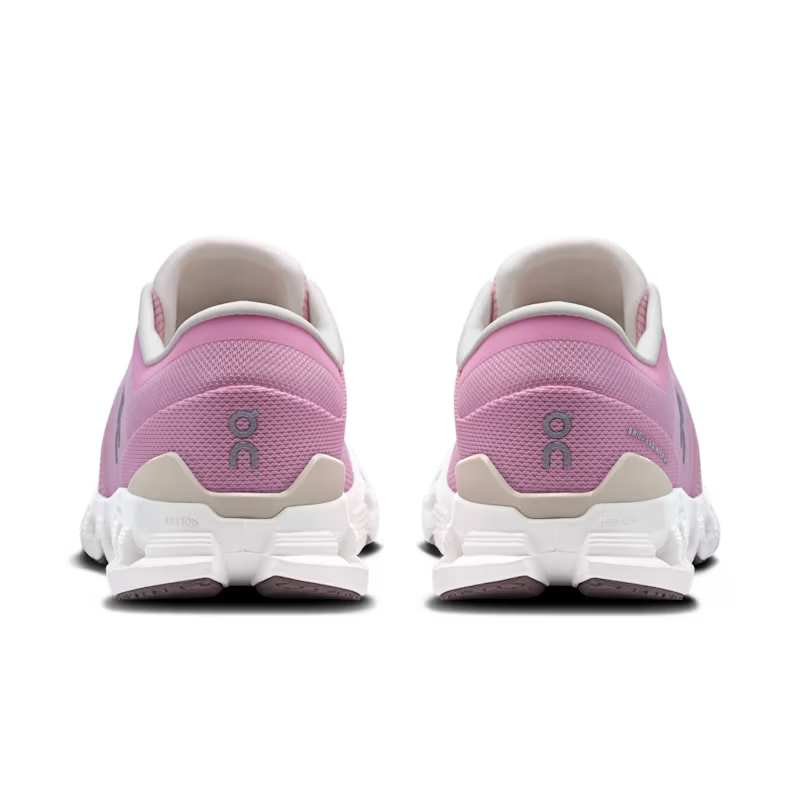 on cloud x 4 women's | petal sand