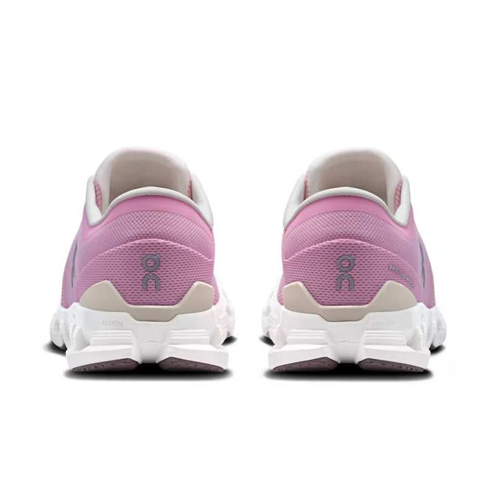 on cloud x 4 women's | petal sand